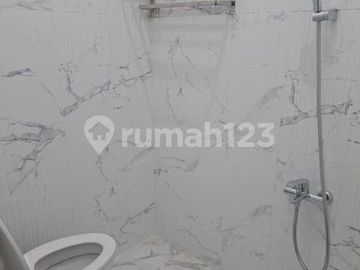 Disewakan Rumah Unfurnish 2 Lantai di Puri Bintaro Tangerang