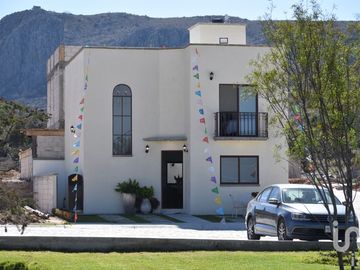 CASA EN PREVENTA, FRACCIONAMIENTO CERCA DE PEÑA DE BERNAL