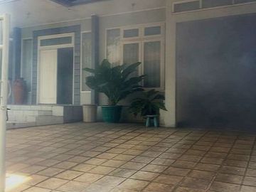 Rumah di Cinere, 2Lt, Nyaman dan Asri di Bukit Cinere Indah