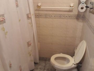 Casa con Departamento en venta en Florencio Varela Oeste