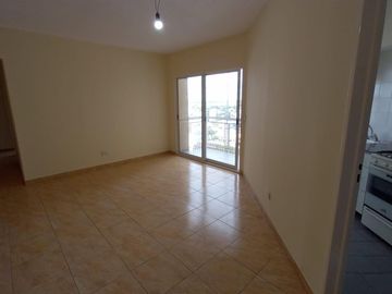 3 AMB REMODELADO A NUEVO , COCINA INDEPENDIENTE , BAÑO COMPLETO