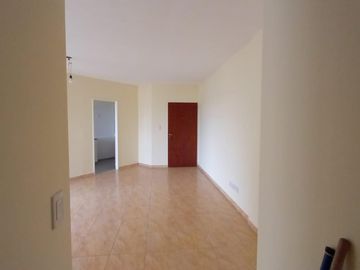 3 AMB REMODELADO A NUEVO , COCINA INDEPENDIENTE , BAÑO COMPLETO