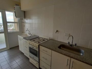 3 AMB REMODELADO A NUEVO , COCINA INDEPENDIENTE , BAÑO COMPLETO