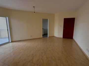 3 AMB REMODELADO A NUEVO , COCINA INDEPENDIENTE , BAÑO COMPLETO