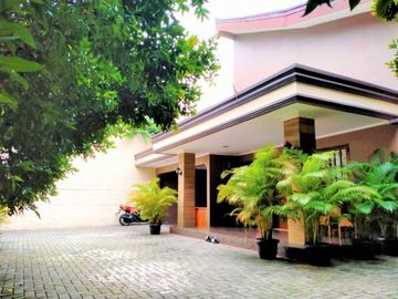 Single House at Bangka With Pool & Semi Furnished HSE-A0361