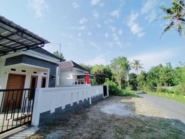 Hunian Cantik Siap Huni di Utara Jl. Besi Jangkang, 2 Unit