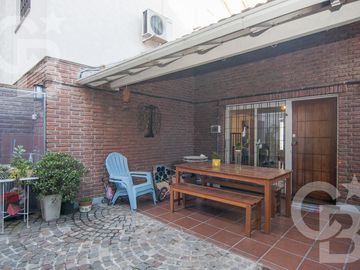 PH - Vicente López - 4 amb - patio - parrilla - cochera