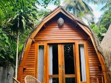 SPACIOUS VILLA/BUNGALOW IN KUTA MANDALIKA LOMBOK
