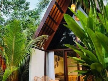 SPACIOUS VILLA/BUNGALOW IN KUTA MANDALIKA LOMBOK