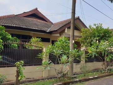 Rumah Mewah Exclusive di Lokasi Premium Sawangan Halaman Luas 1.8 M an