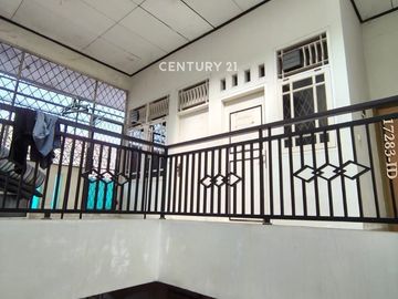 Rumah Dengan Tanah Luas Strategis Dekat Stasiun Sudimara