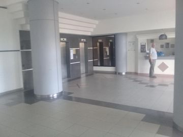 Madero 121 piso 14 departamento 7