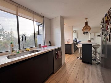 Departamento en venta de 5 dorm. en Las Condes
