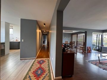 Departamento en venta de 5 dorm. en Las Condes