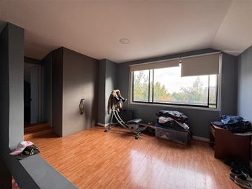 Departamento en venta de 5 dorm. en Las Condes
