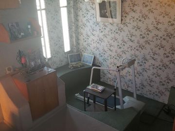 CHALET 5 AMB. COCHERAS - PISCINA - EXCELENTE