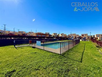 Casa en venta de 3 dorm. en Villa Alemana