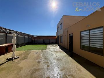 Casa en venta de 3 dorm. en Villa Alemana