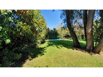 Casa En Venta / Los Trapenses / Colegio Everest