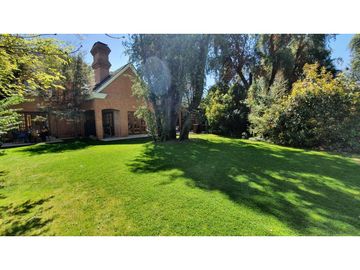 Casa En Venta / Los Trapenses / Colegio Everest