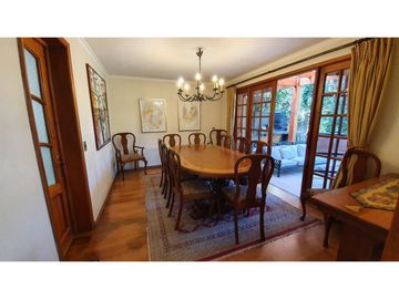 Casa En Venta / Los Trapenses / Colegio Everest
