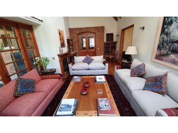 Casa En Venta / Los Trapenses / Colegio Everest