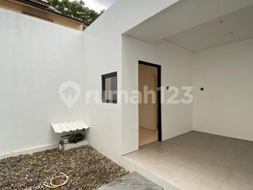 Rumah Baru Modern Minimalis di Cinere
