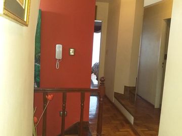 VENTA DE TRIPLEX 4 AMBIENTES