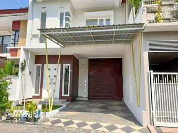 Rumah 2 Lantai Luas 129 di ikan Piranha Suhat Blimbing Malang