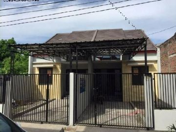 Rumah Tambak Wedi MINIMALIS TROPIS MODERN