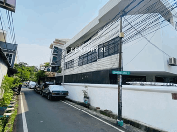 Gedung Kantor 3 Lantai Lokasi Strategis Di Kwitang