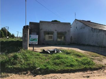 Casa de tres dormitorios sobre terreno de 10mt de frente por 30mt