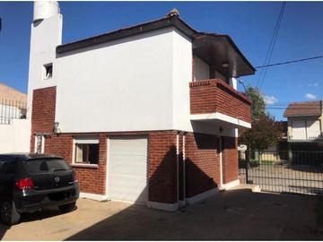 Duplex dos baños dos dormitorios y cochera