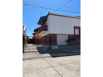 Duplex dos baños dos dormitorios y cochera