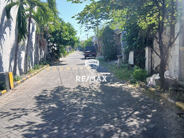 Dijual Rumah Tua di Sutorejo Surabaya