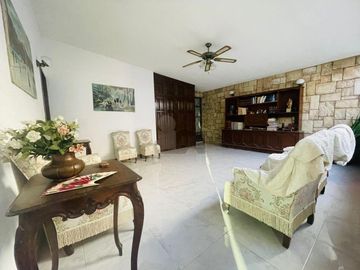 Casa en Venta en Fracc. Lomas del Pedregal, Irapuato, Gto.