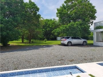 CASA CAMPESTRE  VENTA SANTAFÉ DE ANTIOQUIA  A  PUERTA CERRADA