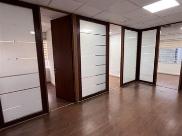 Oficina en arriendo en Las Condes