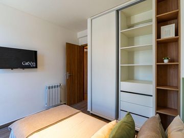 Venta departamento duplex de dos dormitorios con terraza exclusiva. Rosario, Fisherton
