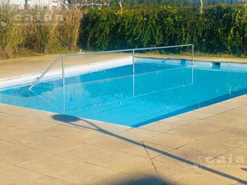 Venta de Dúplex de 3 ambientes con cochera en Barrio Senderos, Nordelta