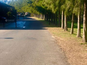 Venta de Dúplex de 3 ambientes con cochera en Barrio Senderos, Nordelta
