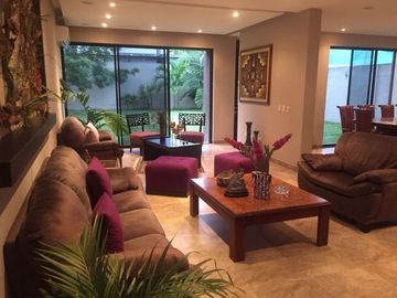 Casa en Venta en urbanización Portofino Km 11,5 Vía a la Costa