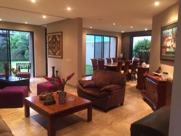 Casa en Venta en urbanización Portofino Km 11,5 Vía a la Costa