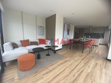 ¡Conecta con la ciudad, vive cerca de todo!

Este moderno departamento se ubica en uno de los mejores puntos del Distrito de San Miguel, rodeado de