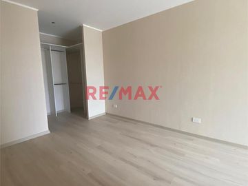 ¡Conecta con la ciudad, vive cerca de todo!

Este moderno departamento se ubica en uno de los mejores puntos del Distrito de San Miguel, rodeado de