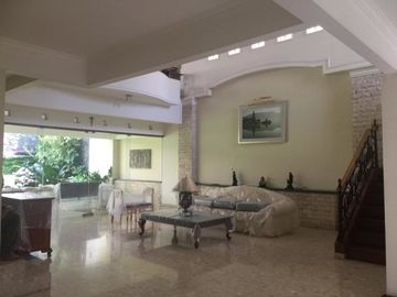 Rumah Mewah Di Tubagus Ismail Sayap Dago Kota Bandung