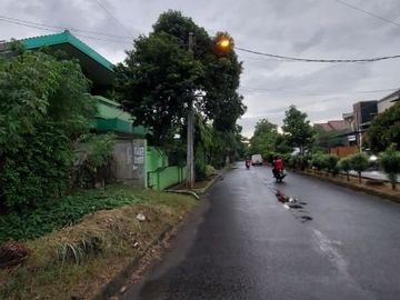 Tanah siap bangun di jalan utama jalan bandung megapolitan cinere