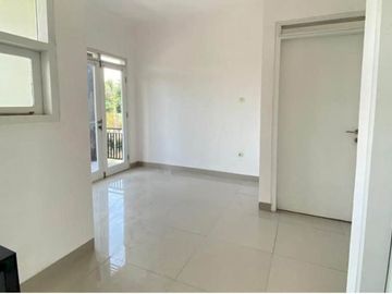 RUMAH CANTIK DI BUANAN BUAH BATU KOTA BANDUNG LOKASI STRATEGIS DEKAT KE PUSAT KOTA DAN FASILITAS PENDIDIKAN