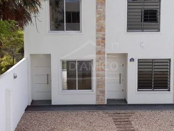 Venta de DÃºplex 4 AMBIENTES a Estrenar en ItuzaingÃ³