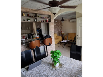 SE VENDE CASA EN VILLAS DE MONTELIMAR POR $130,000